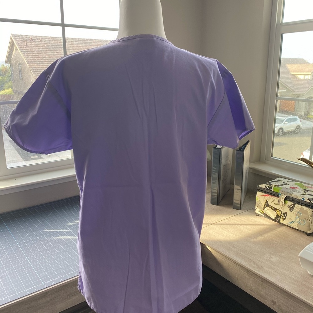 Scrub Top - Picture 4 of 4